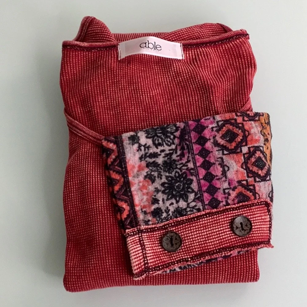 Able Thermal Raglan Wine Wash waffle knit Embellished Cuffs LS top size 1XL EUC - Picture 3 of 15